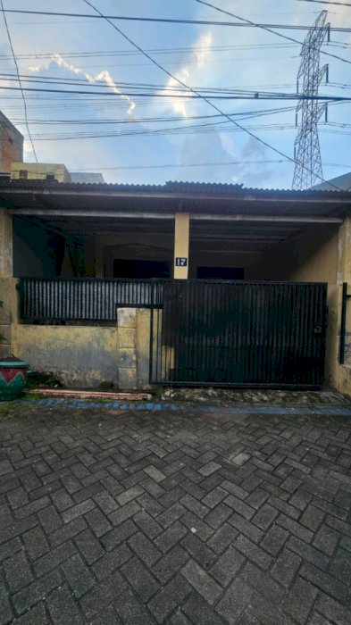 Jl Kemlaten Baru Gg Anggrek No 17 Kebraon Karangpilang
