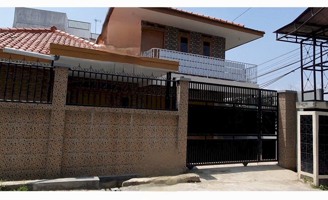 Dijual Rumah Strategis menghadap Amerta dan Jalan Raya Cipanas Garut