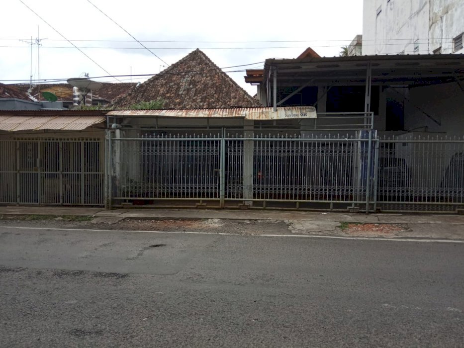 Rumah Tua Klasik dengan Sejarah dan Karakter