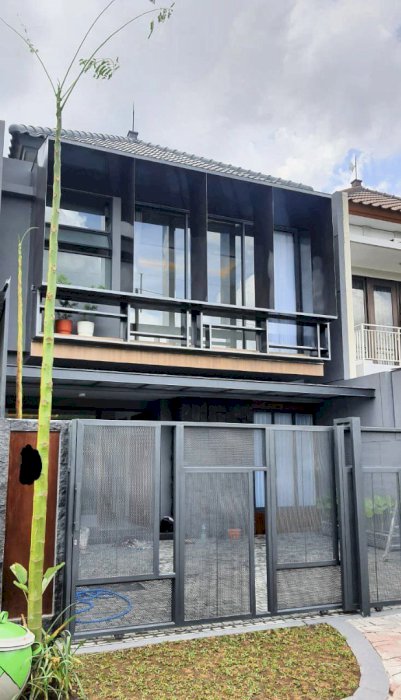 *AESTHETIC COZY HOME* PAKUWON CITY SURABAYA