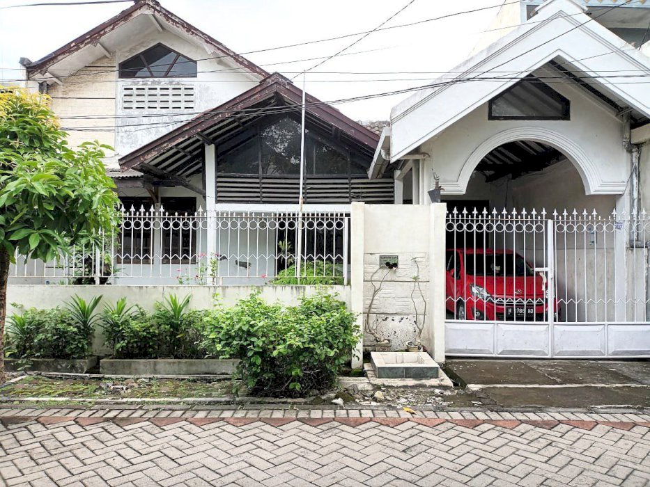 Rumah Bagus Siap Huni di Kebraon !