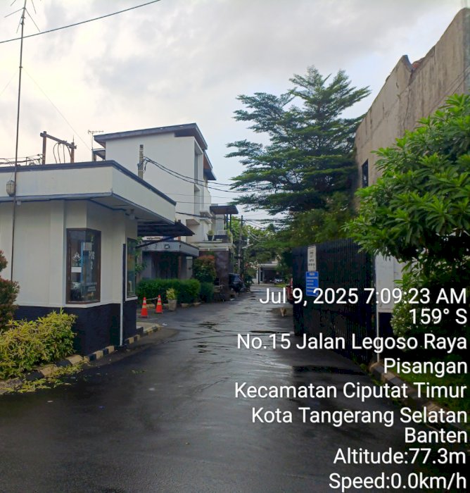 DI JUAL RUMAH ASRI 2 LANTAI