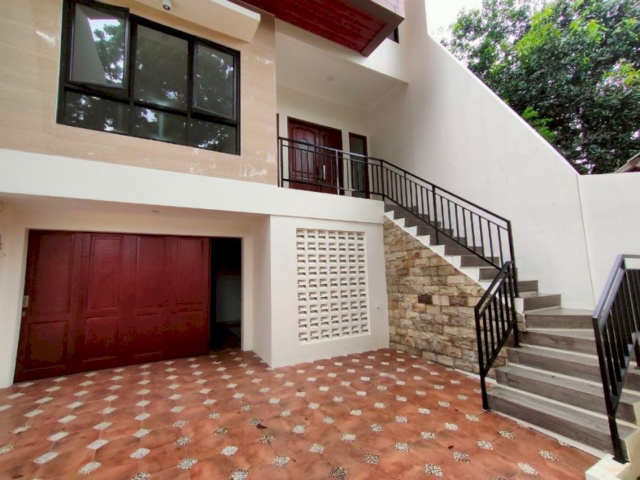 Rumah mewah di kav Polri Ragunan