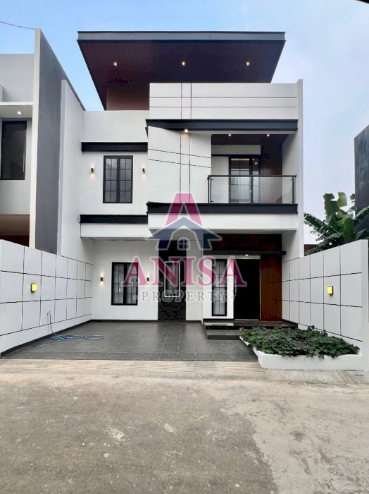 RUMAH SIAP HUNI DALAM CLUSTER EXCLUSIVE DI JAGAKARSA