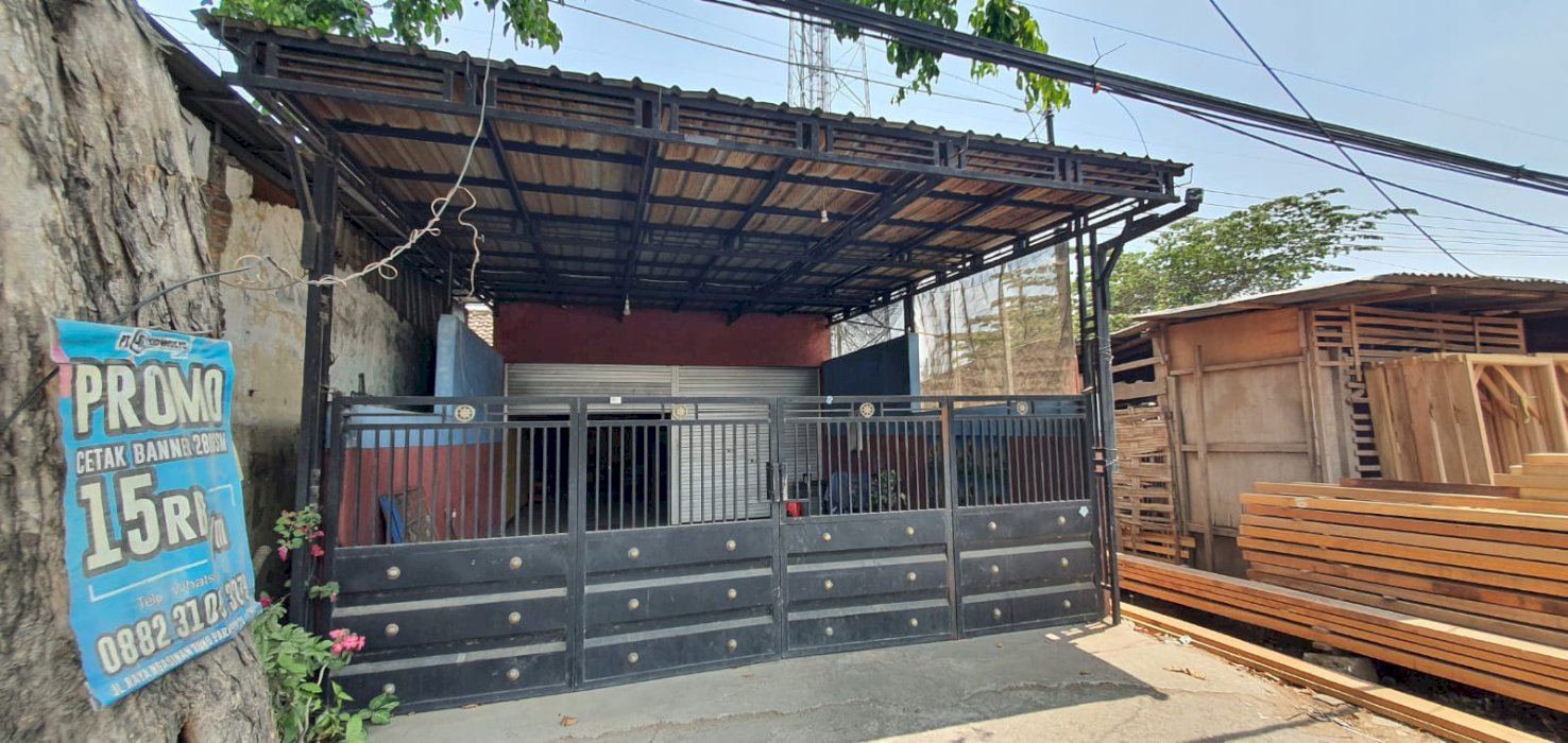 Rumah Kelurahan Kepatihan Kecamatan Menganti Kabupaten Gresik