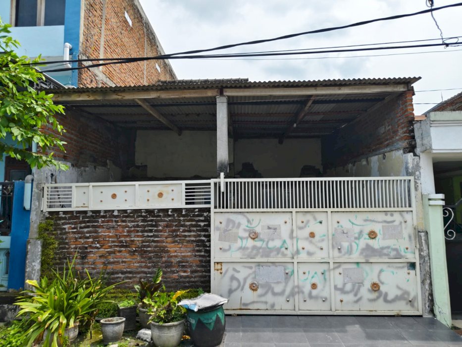 Perum Puri Menganti Indah Blok B1 No 8 Kel Mengganti  Menganti Gresik