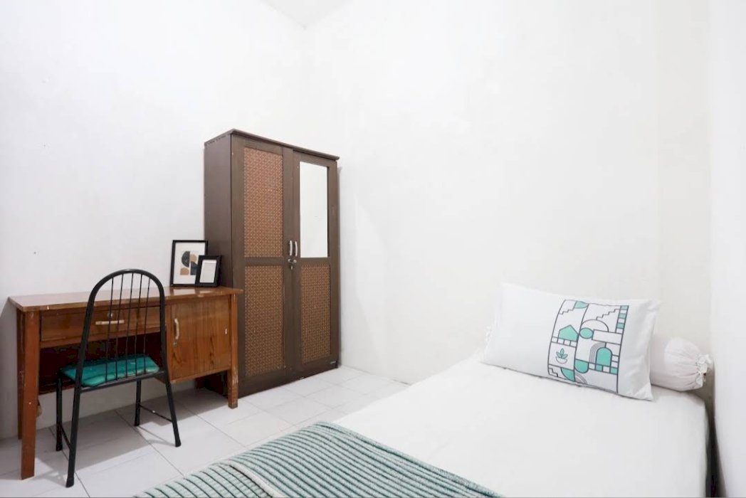 Rumah Kost Aktif Raya Tenggilis Mejoyo Seberang Ubaya Strategis