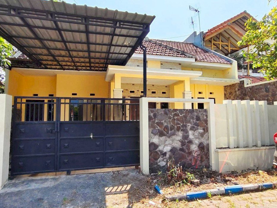 *TURUN HARGA!!*  Rumah Siap huni & One gate Kebraon Karang pilang
