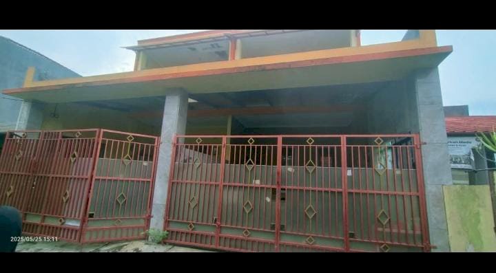 Dijual Rumah 2 lantai (2 rumah 1 sertipikat SHM)