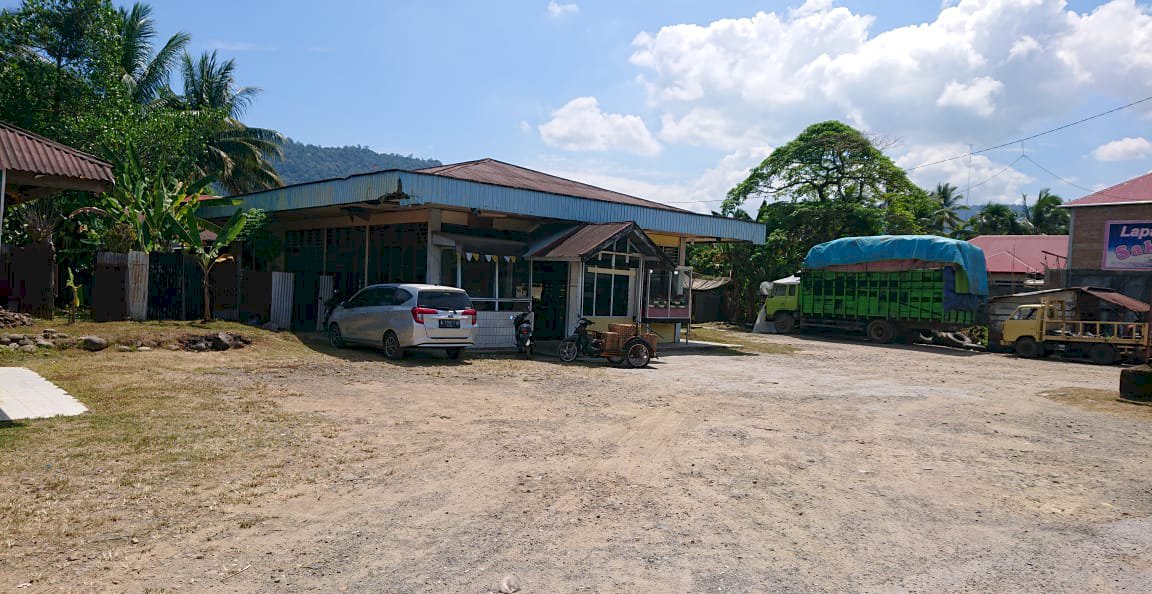 Di jual ruang usaha dan tanah luas di Bungus Teluk Kabung Padang