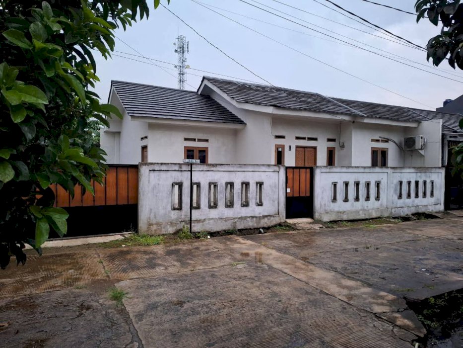 Jual rumah dalam komplek Griya Sawangan Asri Depok