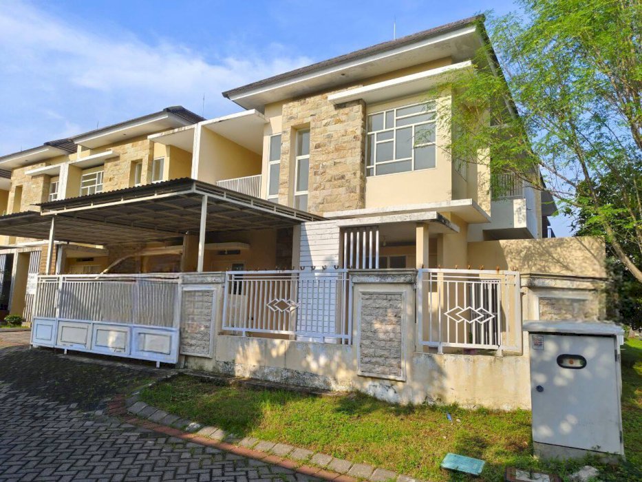 *Rumah 2 Lantai Di Puri Surya Jaya Gedangan Sidoarjo*
