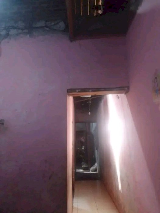 Jual rumah kampung keronjen