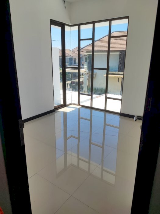 Di jual atau di sewakan rumah strategis di Surabaya