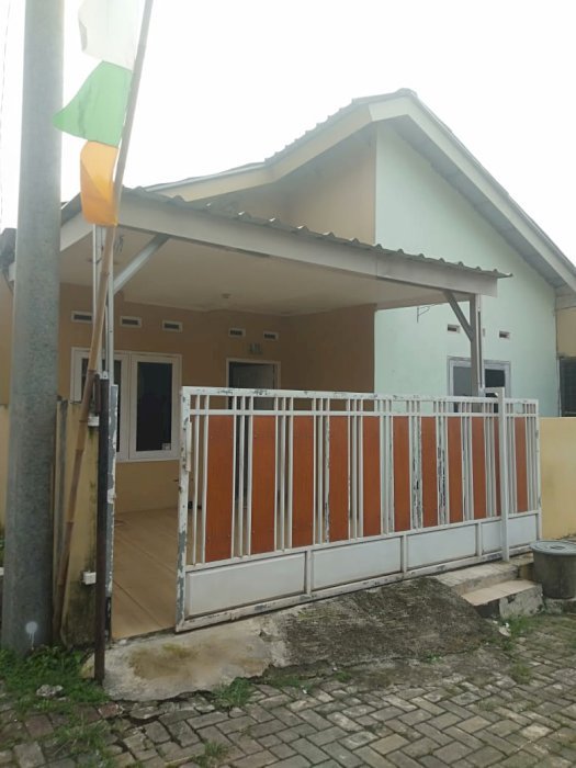 Di jual rumah lokasi strategis di Bedahan Sawangan Depok