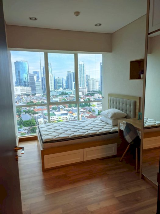 Apartemen mewah di pusat kota dengan pemandangan Spektakuler