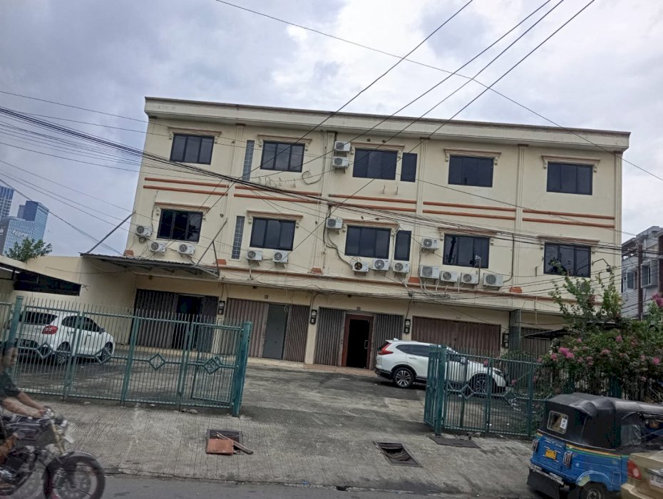 Sewa Ruko 3 lantai di Tomang Jakarta Barat (0278)