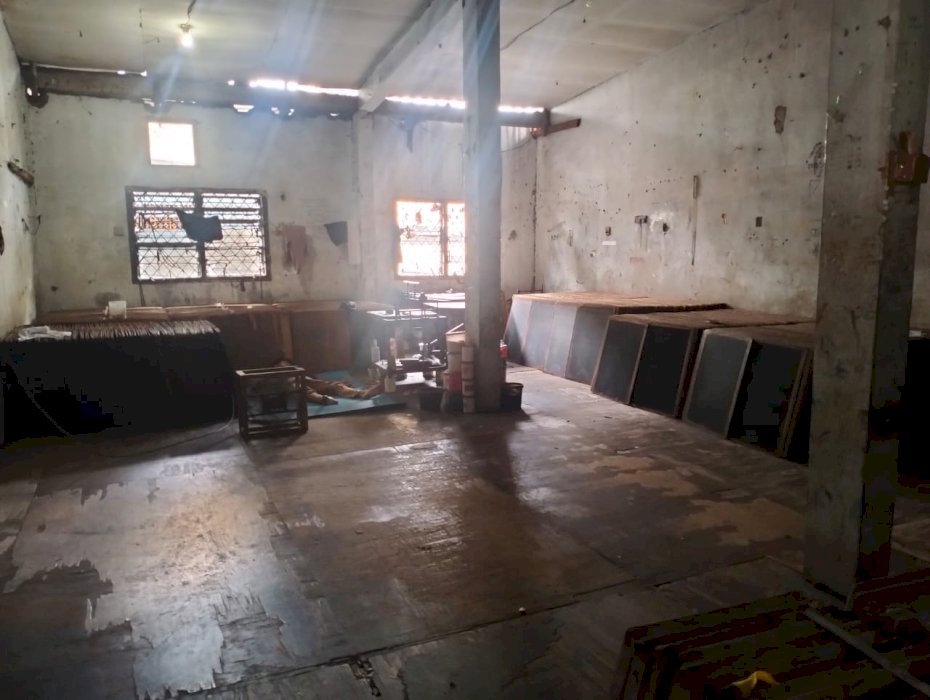 Dijual rumah 2 lantai  siap huni lokasi strategis jakarta barat