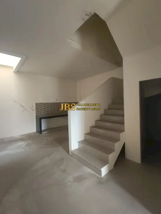 Dijual Townhouse 3,5 Tingkat di Komplek Cemara Asri Cluster Diamond