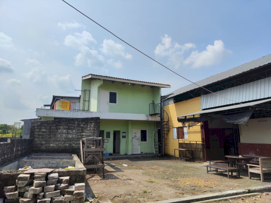 Dijual Tanah dan Bangunan Lokasi Strategis di Bojonegoro