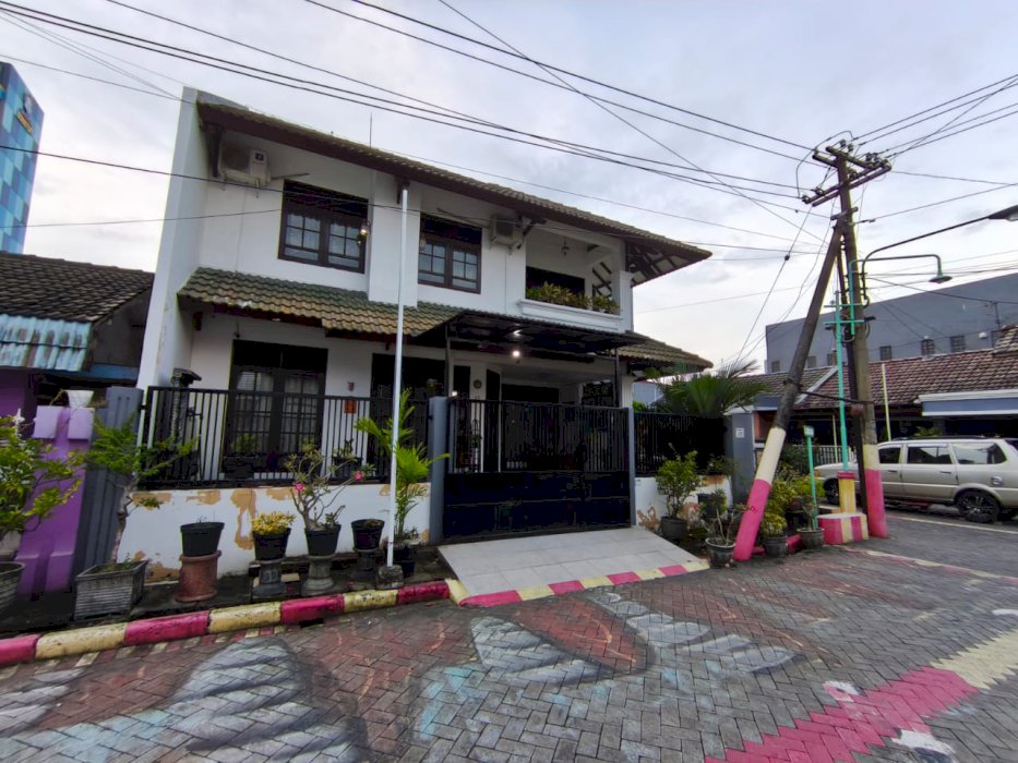 Jual rumah 2 lantai lokasi strategis di Candi Larangan Sidoarjo