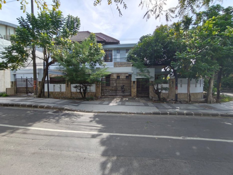 Disewakan Rumah Raya Kembar Gayungsari