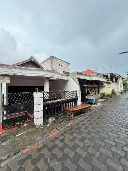 Di jual rumah siap huni lokasi strategis di Surabaya Utara