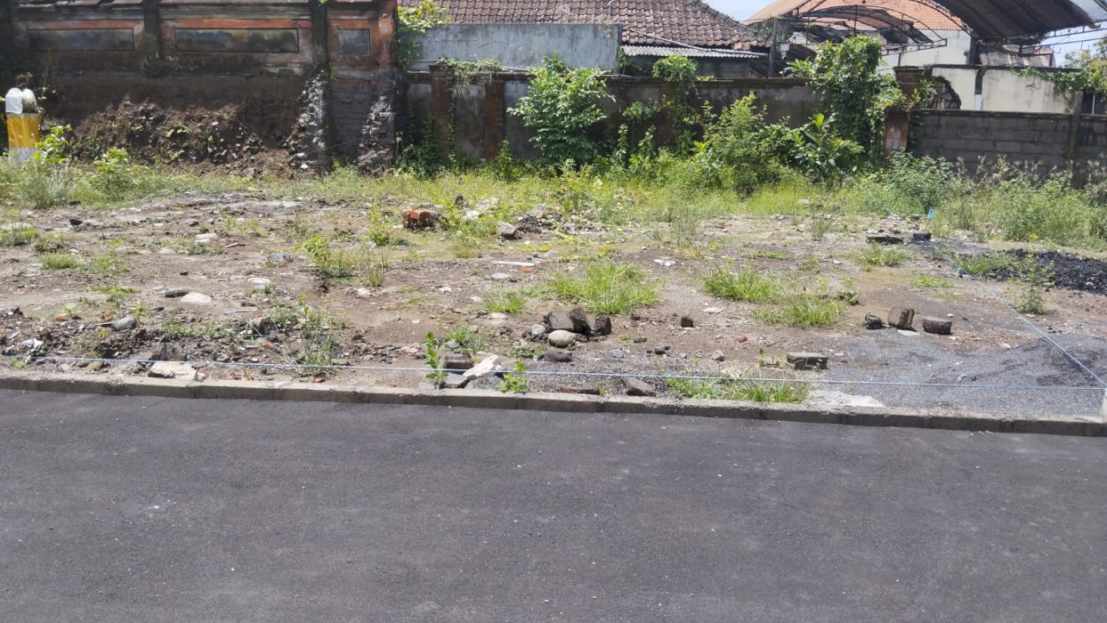 Dijual tanah cocok investasi Jalan Raya Celuk Sukawati Gianyar Bali