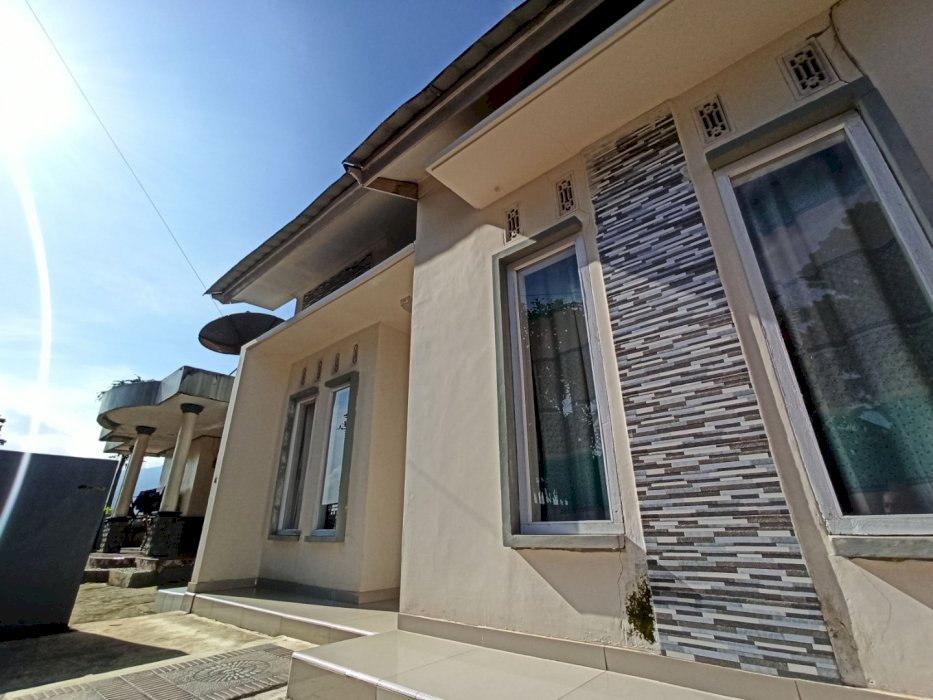 Dijual cepat Rumah siap huni dengan view indah sawah dan gunung