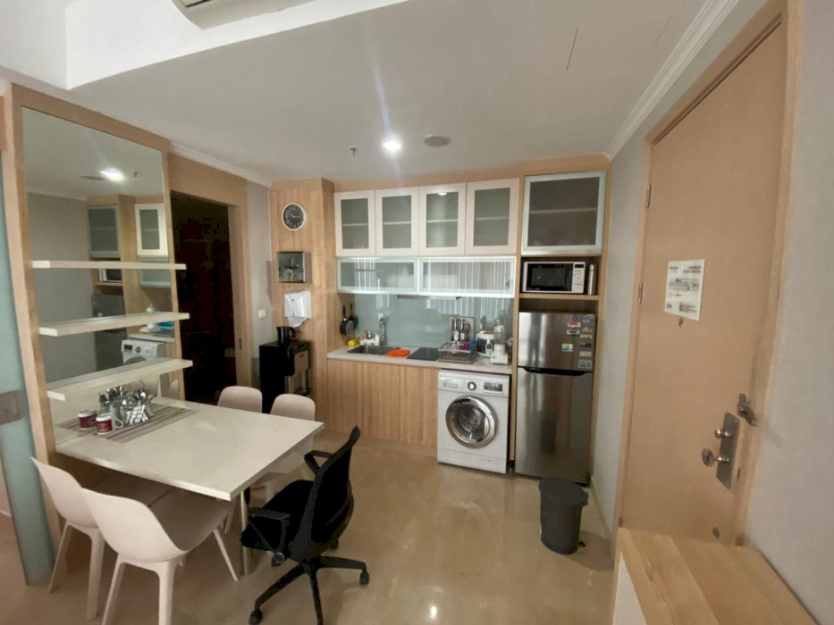 Sewa Apartemen Menteng Park Cikini 2 Bedrooms Fully Furnished (0373)