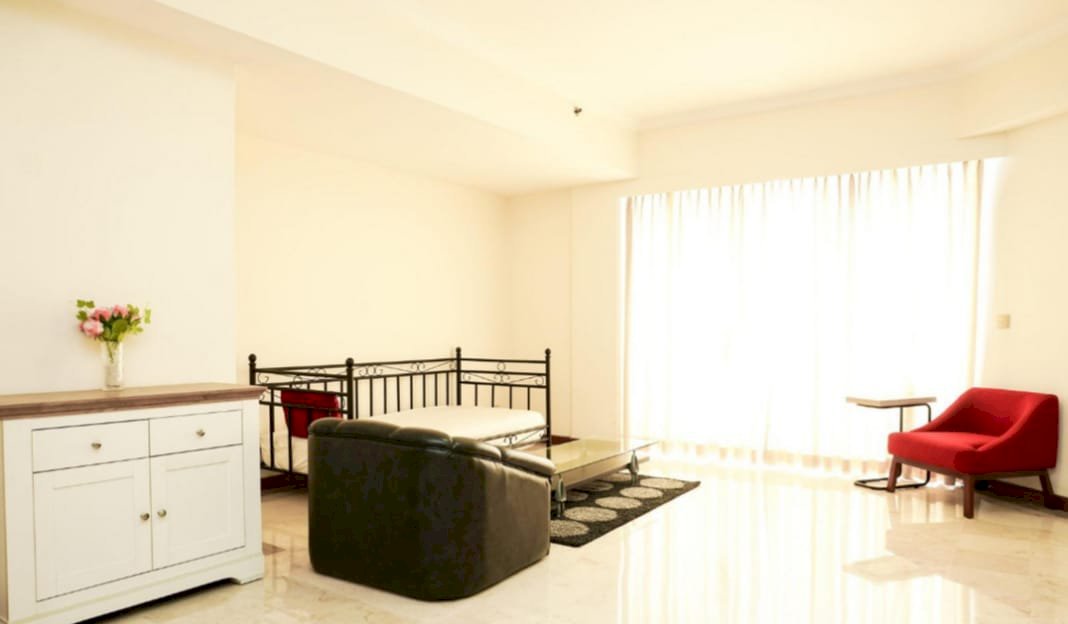 Sewa Apartemen Puri Casablanca 3+1 Bedrooms Fully Furnished (0389)