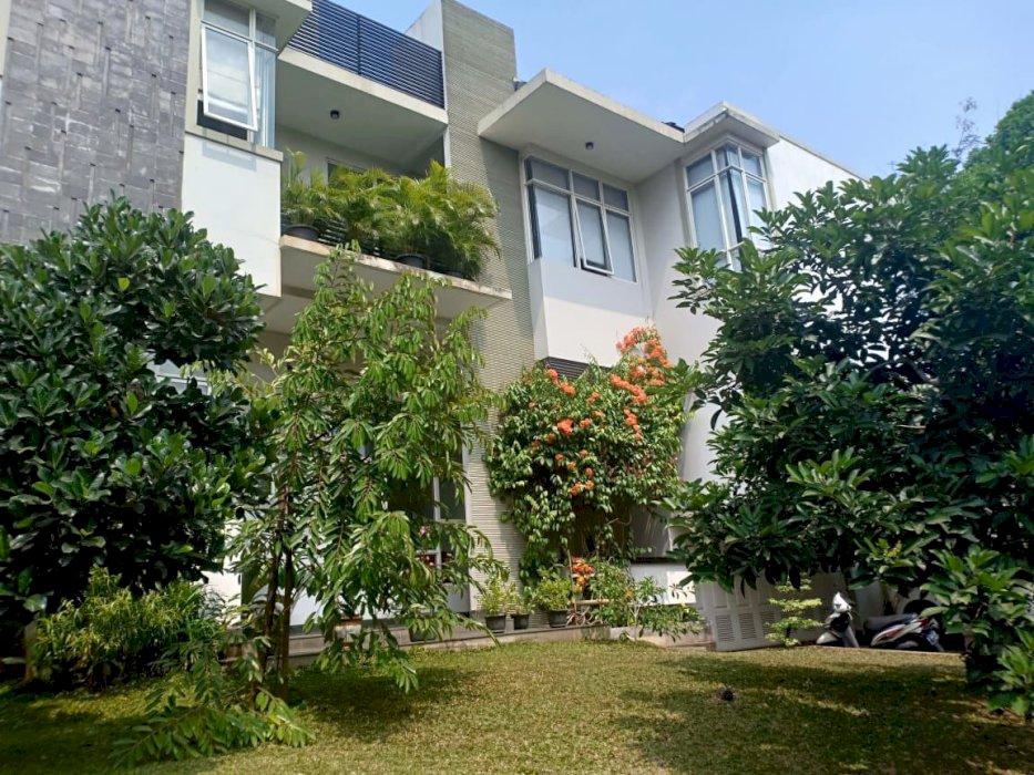 Rumah Mewah View Alam – Harga Miliaran, Ketentraman Sejati