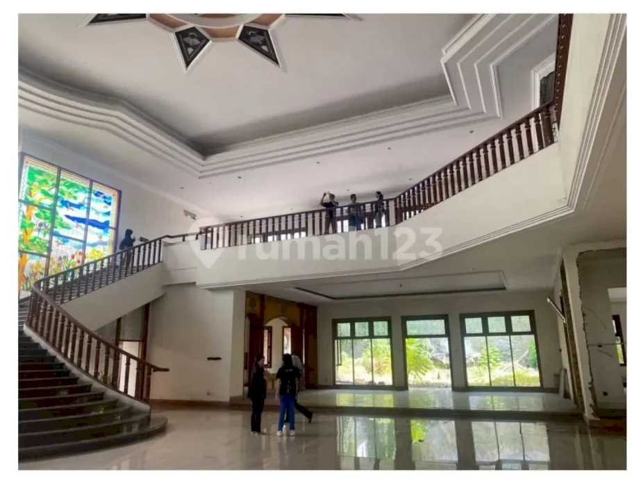 Rumah Di Kertajaya Indah