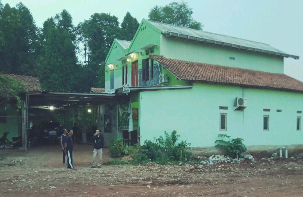 Di Jual Rumah 2 Lantai Lokasi Strategis Di Desa Kertarahayu Bekasi