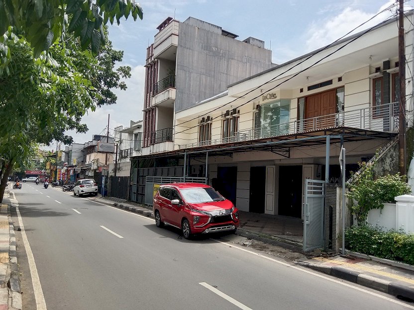 Disewakan Rumah Cocok Untuk Kantor Atau Usaha Di Buahbatu !