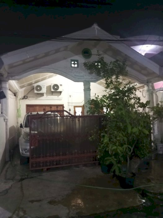 DIJUAL CEPAT: SEBUAH RUMAH TINGGAL DI VILLA TANGERANG REGENSI 1