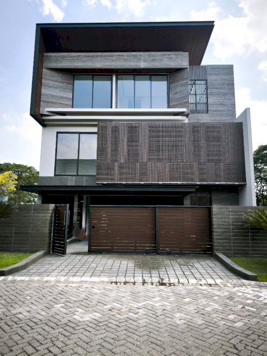 DIJUAL RUMAH MEWAH MODERN BUKIT GOLF INTERNATIONAL CITRALAND SURABAYA