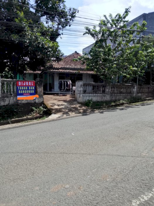 jual tanah beserta rumah luas tanah