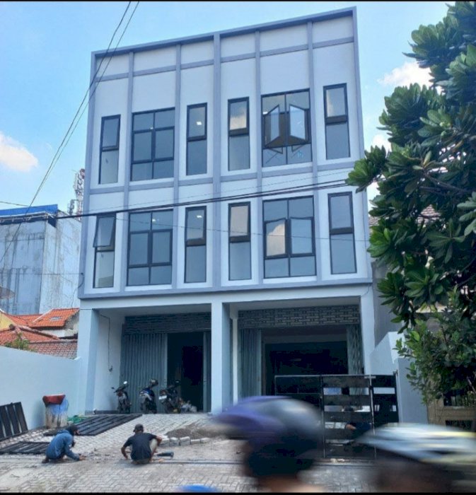 Disewakan dua ruko baru dengan desain modern strategis surabaya timur
