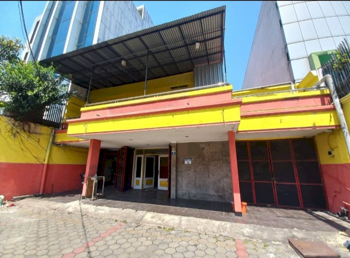 Disewakan Rumah usaha raya ngagel 2.5 lantai di surabaya