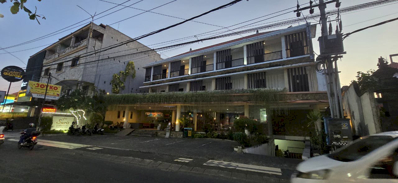 Jual cepat  Suris Boutique Hotel lokasi strategis di Kuta bali