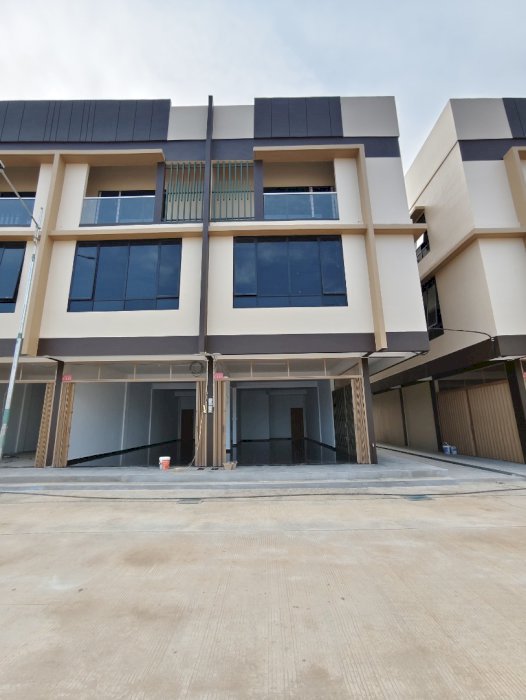 Dijual ruko 3 lantai siap pakai di sebelah one batam mall