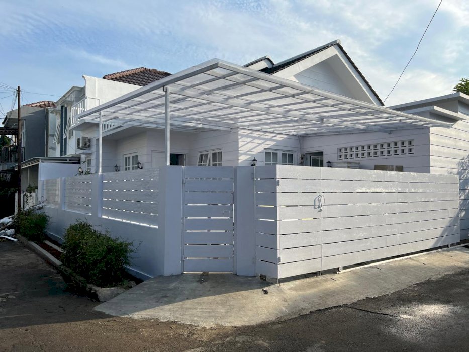 Rumah Modern Classic Full Furnish Siap Huni Dalam Komplek di Bogor
