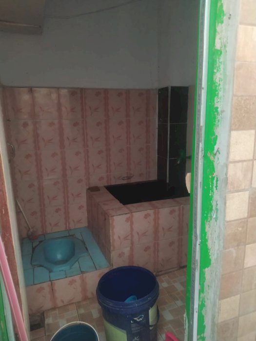 Rumah semi kios untuk usaha