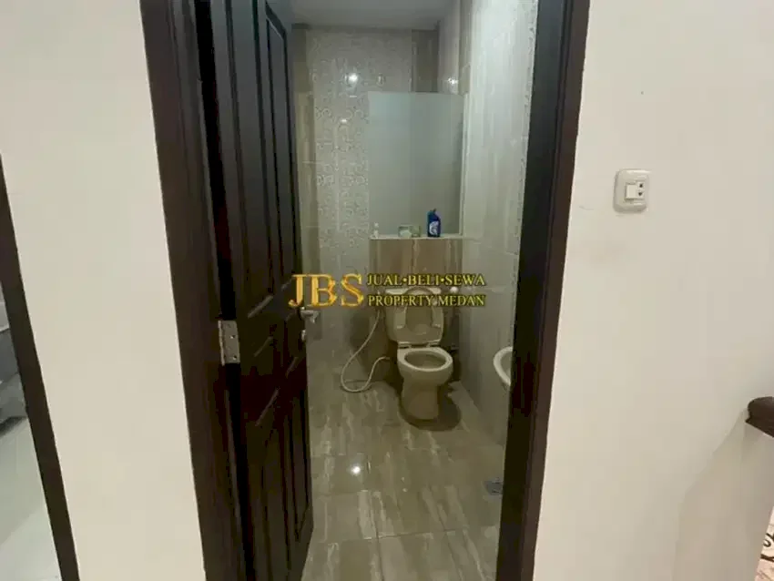 Jual Rumah 2 Tingkat di Komplek Cemara Asri Jalan Bangau - Medan