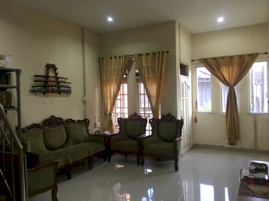 Rumah 2 lantai dekat sekolah di taman wisma asri bekasi