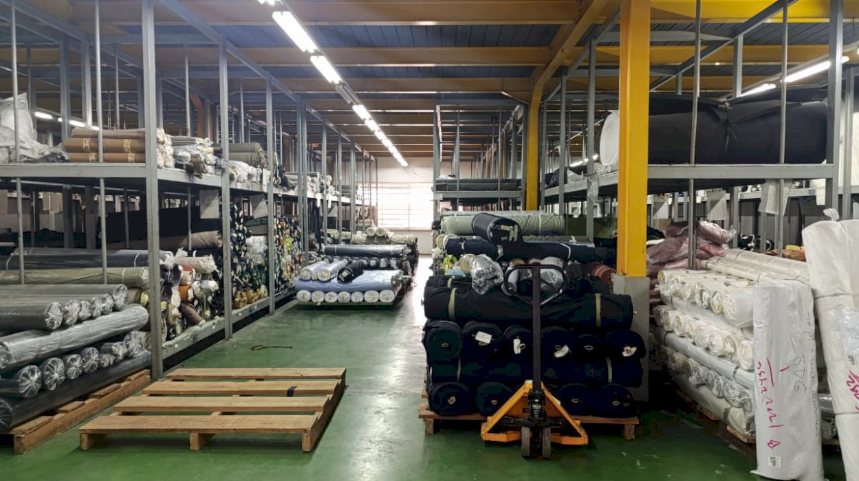 Dijual Cepat! Gedung strategis di  JL. BIHBUL RAYA NO 99/103