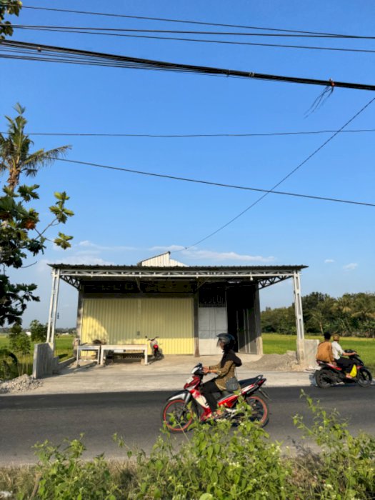 Dijual tanah beserta bangunan usaha