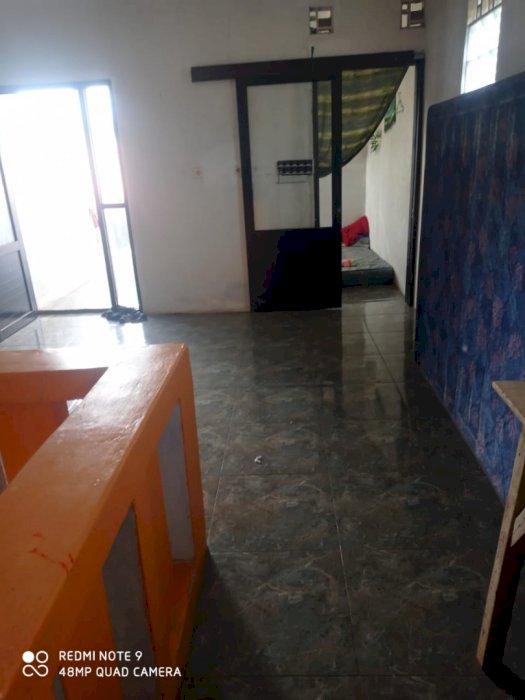 JUAL RUMAH/RUKO SIAP PAKE 2LANTAI LANTAI 3 SUDAH  DI COR