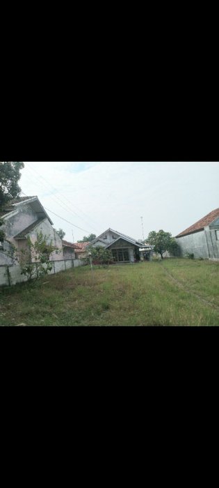 JUAL RUMAH DAN TANAH YANG MASIH LUAS BUAT BUKA USAHA COCOK